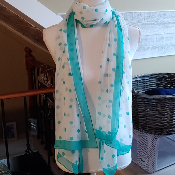 Jessica Simpson Scarf - Picture 1 of 5